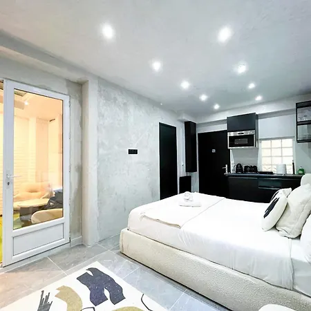 Apartman 11 - Champs-elysees *