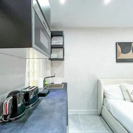 11 - Champs-elysees Apartman