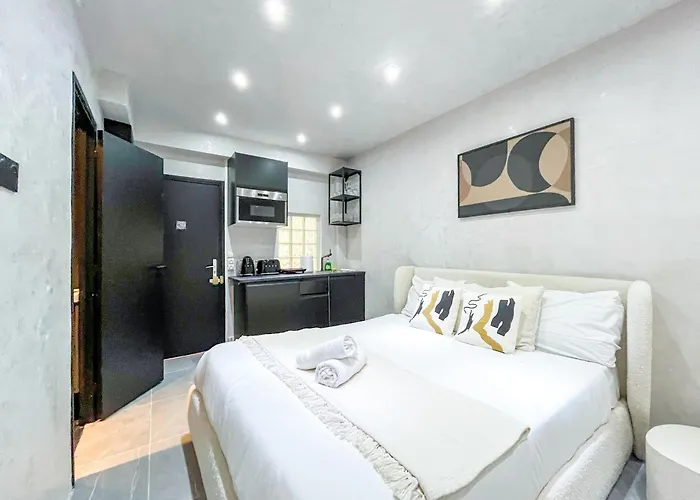 11 - Champs-elysees *