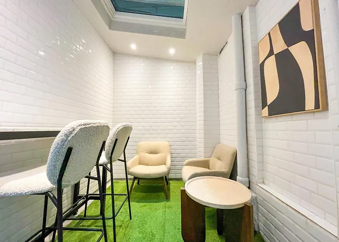 11 - Champs-elysees * Paris